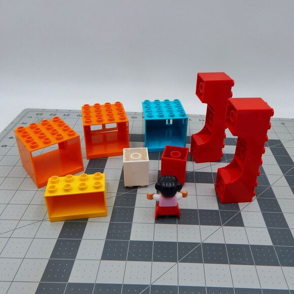 LEGO Duplo My First Farm Set 10617 Replacement Parts Girl Figure Eggs Windows - Picture 7 of 8